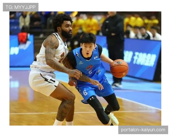 焦作文旅冯博帆里突外投独揽12分 给对手施压