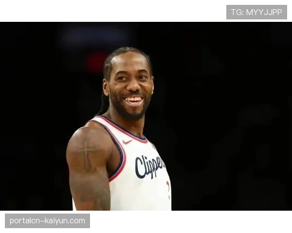 快船三分回应球策略奏效，莱昂纳德遭遇包夹后分球创造18记三分